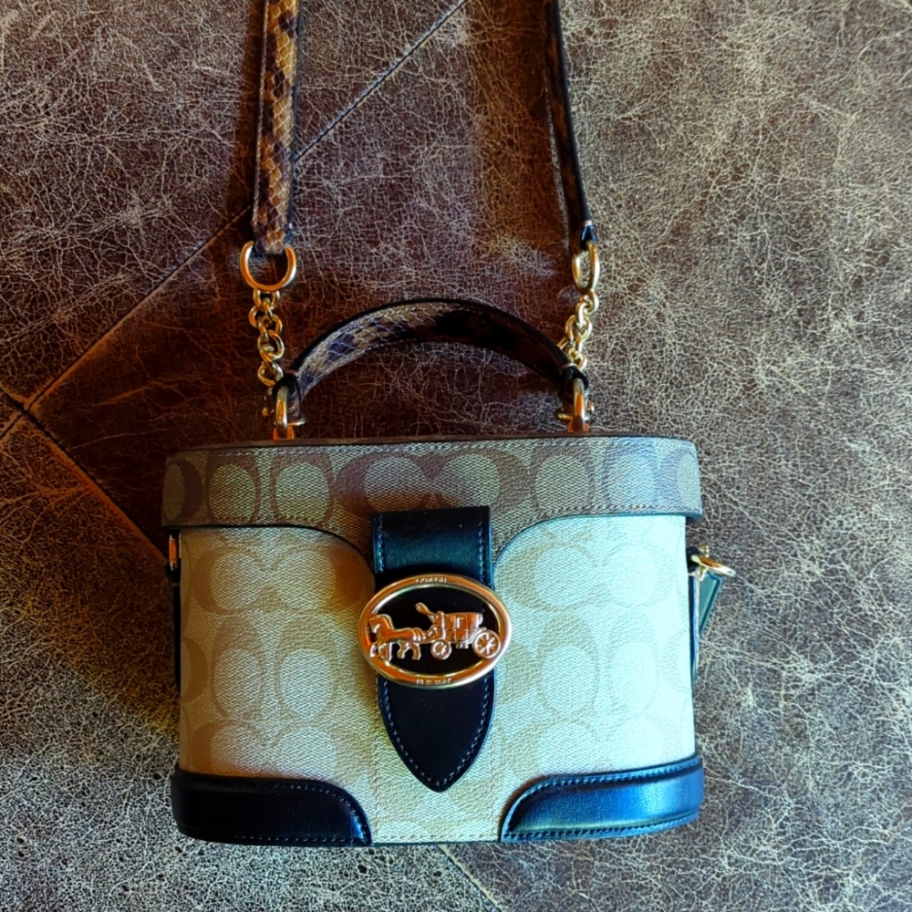 Coach crossbody w/leopard strap